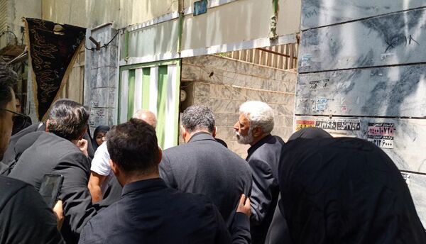 دیدار صمیمانه دانش آموز خبرنگاران پانا در منزل مادر شهید جمهور