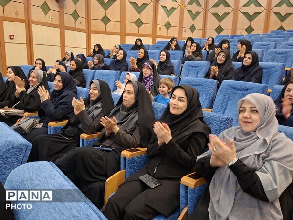 مدارس کانون پویندگی در عرصه تعلیم و تربیت هستند