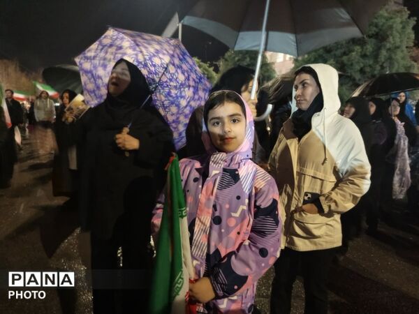 باران، صحنه را تماشایی تر کرد 