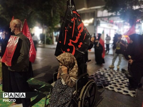 اجتماعات شبانه همراه با هیئت زنجیر زنی در نیشابور