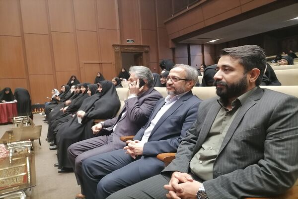 تقدیر از ستارگان علمی، فرهنگی و ورزشی دختر به‌مناسبت دهه کرامت