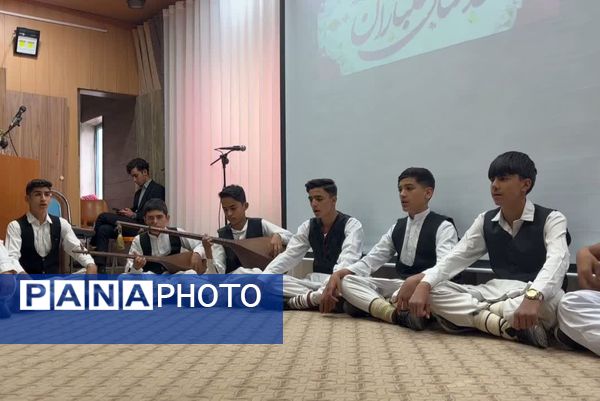 رقابتی از رنگ فرهنگ و هنر؛  هنرنمایی دانش‌آموزان در دیار شیخ جام