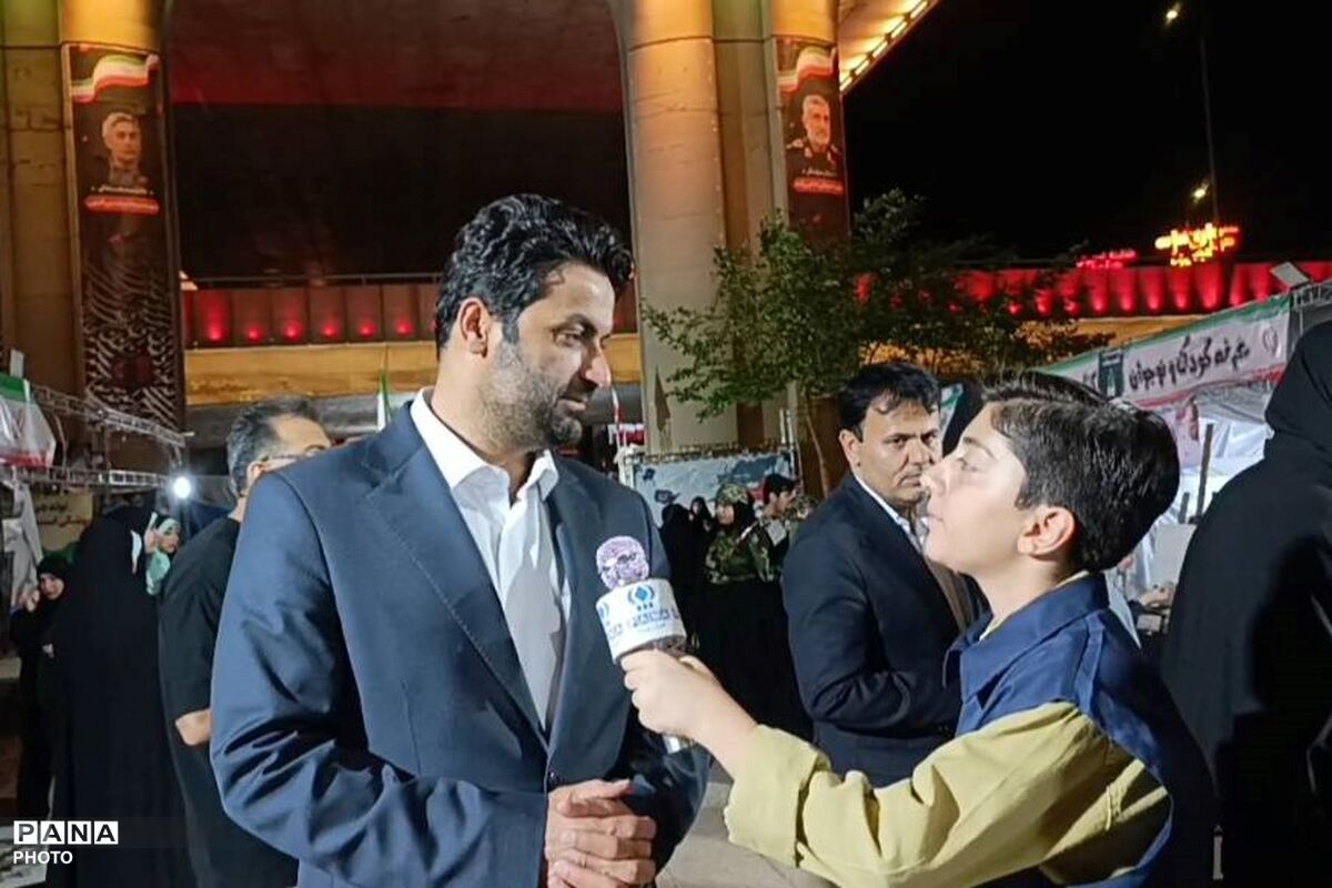 رزمایش هنرمندان فارس نماد همبستگی اصحاب فرهنگ و هنر با نظام است