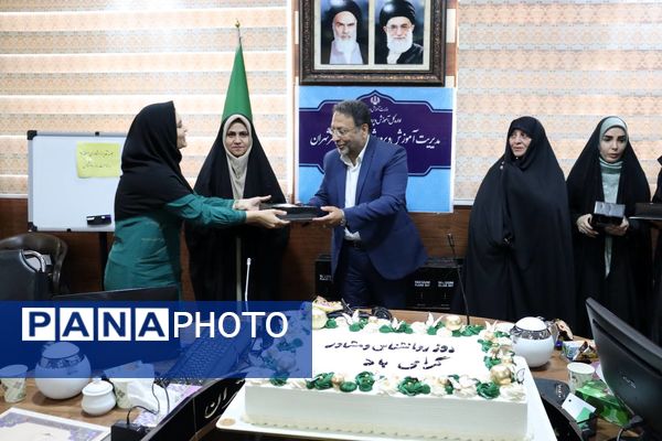 منطقه ۱۴ پیشگام قدردانی از حافظان سلامت روان دانش‌آموزان 