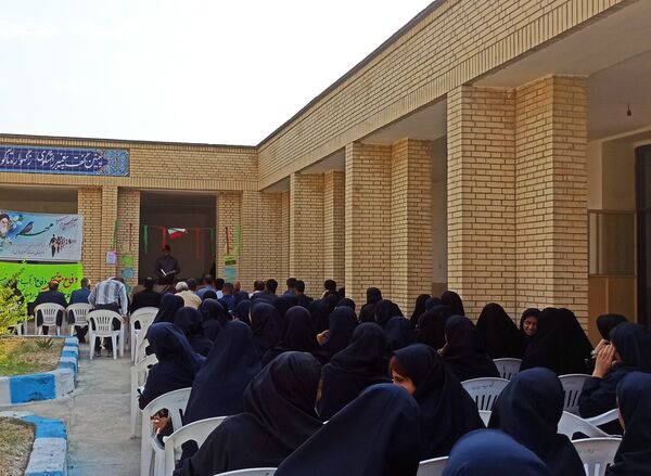 زنگ دانایی و عدالت آموزشی در مدارس رودان نواخته شد