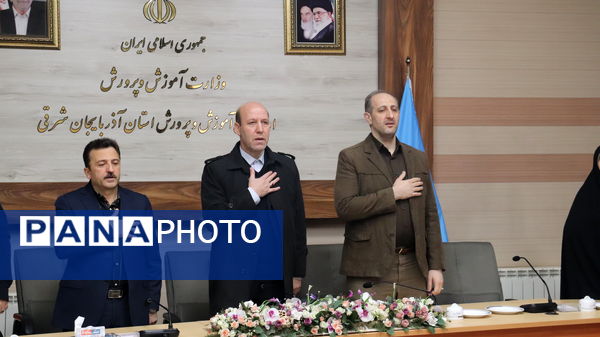 مراسم بدرقه کاروان عمره دانش‌آموزی آذربایجان شرقی