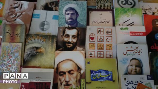 فعالیت مجموعه مردم‌نهاد مسجد جامع کمالشهر در حوزه کتابخوانی