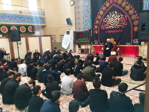عزاداری هیات‌های دانش‌آموزی در کاظمیه