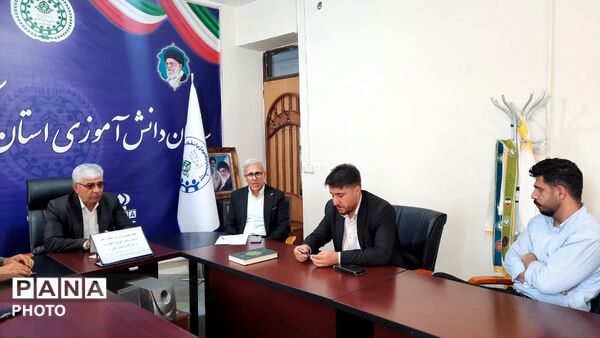 جلسه پیگیری و بررسی فعالیت های سازمان دانش آموزی با محوریت قرارگاه (نوجوان مبارز)