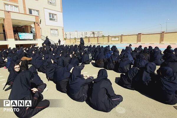 مسابقات ورزشی جام مهر در دبیرستان شهدای فراجا 