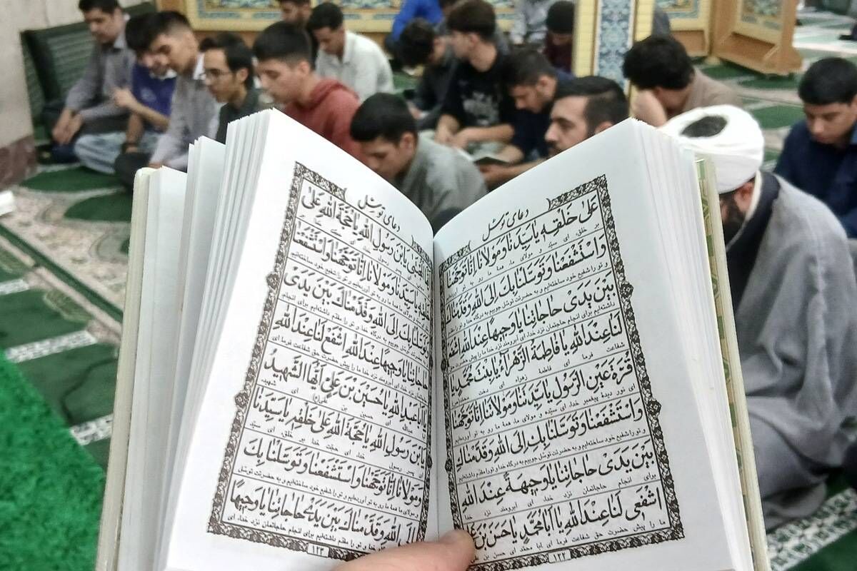 حس ناب بندگی در میان دانش‌آموزان دبیرستان امام علی (ع)