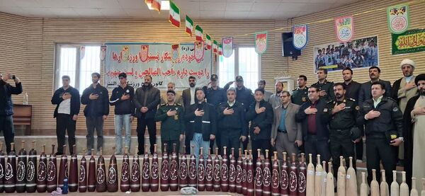 نواختن زنگ زورخانه ای و پهلوانی در شهرستان سلسله 