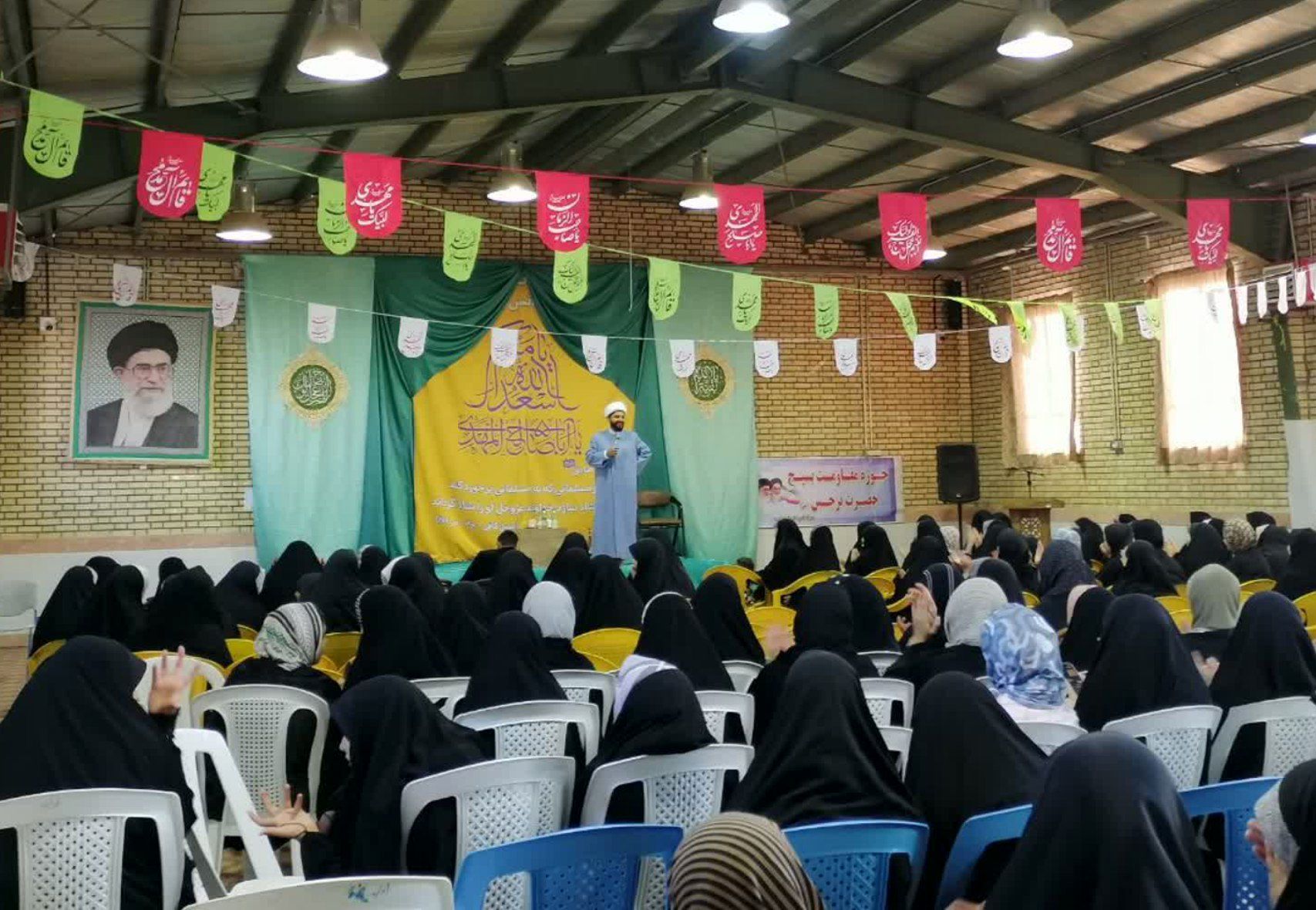 دورهمی «دختران مروارید» در رباط‌سنگ برگزار شد