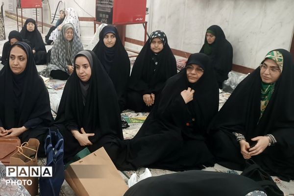 تجلیل از خادمین عرصه تربیت در نمازجمعه باقرشهر و کهریزک 