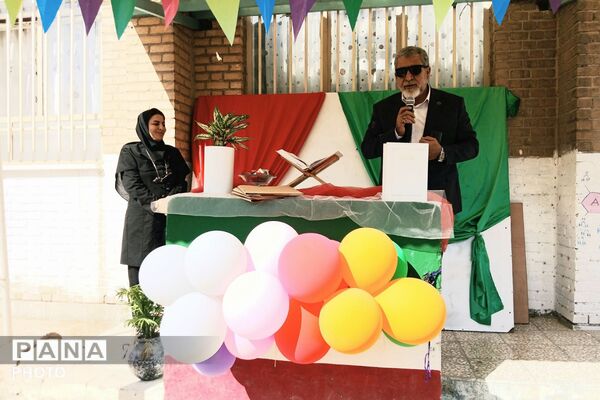 طنین غزل‌های حافظ در مدرسه اندیشه نفیس‌ فیروزکوه
