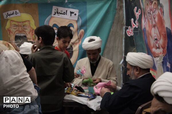 فعالیت غرفه‌های متنوع در موکب آستان مقدس چهل اختران قم