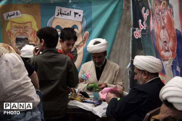 فعالیت غرفه‌های متنوع در موکب آستان مقدس چهل اختران قم