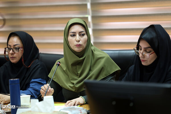 نشست هم اندیشی وزیر آموزش و پرورش با منتخبی از معلمان مدارس