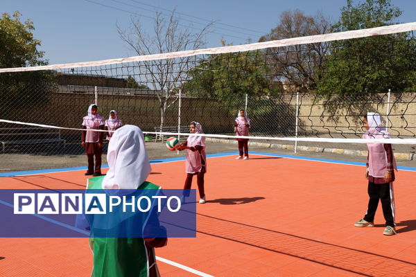 افتتاح زمین والیبال در بافت