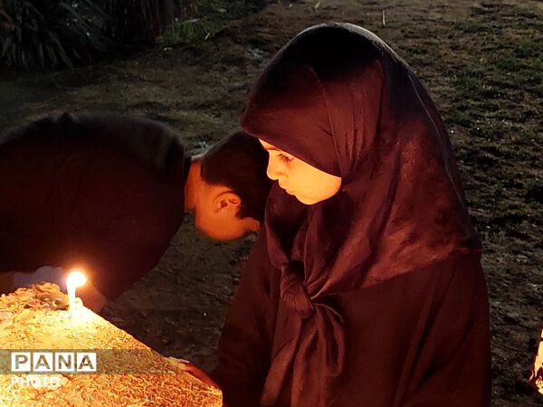 شمع ها هم‌نوا با خیمه‌ها در شامِ غریبان
