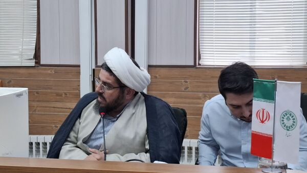نشست صمیمی اعضای مجلس دانش‌آموزی و خبرنگاران پانا با معاون تربیت‌بدنی و سلامت آموزش و پرورش قم
