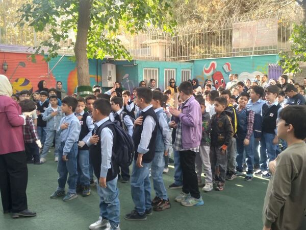 جشن آغاز سال تحصیلی در دبستان مبتکران ناحیه ۷ مشهد