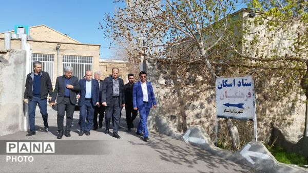 بازدید معاون وزیر و مدیر کل آموزش و پرورش آذربایجان شرقی از کانون فجر و باغ معلم اسکو