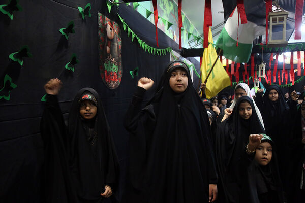 عزاداری کودکان هیات «زیر گنبد طلا» برای دختر سه ساله امام حسین(ع)
