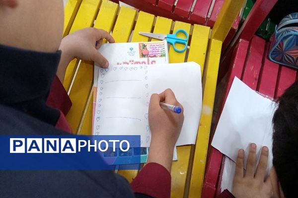 ویژه برنامه روز مادر در مرکز یک کانون پرورش فکری کودکان و نوجوانان شهرستان مرزی پارس آباد