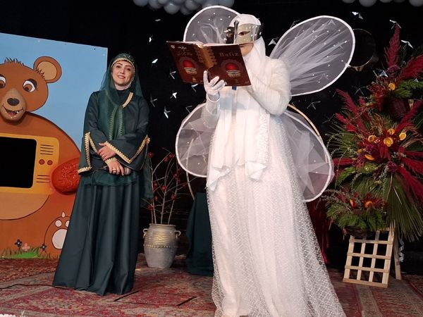 جشن یلدا ۱۴۰۴ در مدرسه ۱۷ شهریور شهرستان بجنورد 