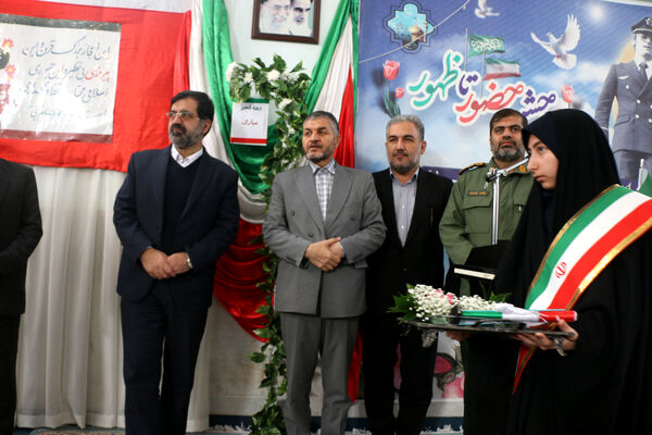 برپایی جشن «حضور تا ظهور» در دبیرستان شهیده حسنی سعدی قم