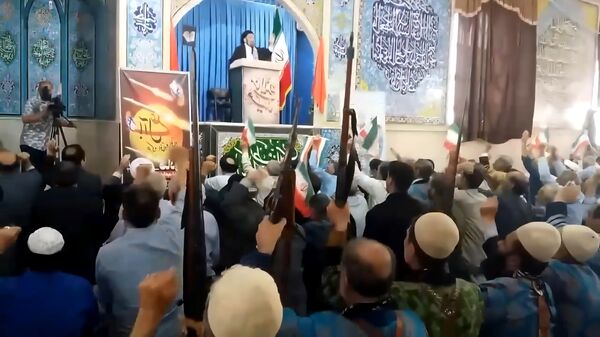 حضور مردم غیور خرم آباد در راهپیمایی و نماز جمعه خشم و نصر