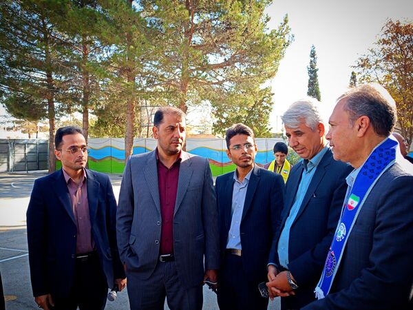 مدرسه میثاق کاشمر شاهد رقابت انتخاباتی دانش آموزان برای مدیریت مدرسه بود