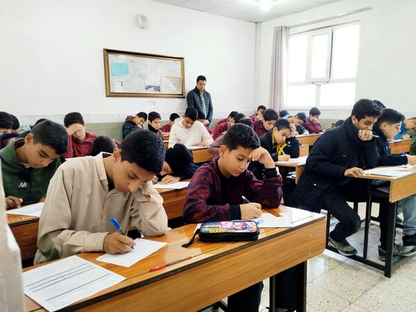 امتحانات نوبت اول در دبیرستان میثاق 