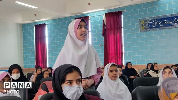 نشست خبری خبرنگاران پانا با معاونان آموزش و پرورش شهرستان کیار 