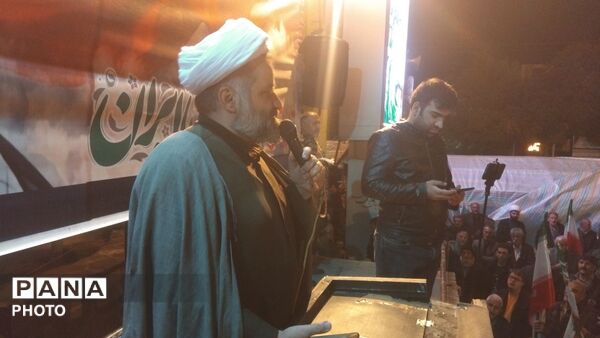 نورآباد میزبان هفتاد و چهارمین موج تجمعات بیعت با رهبری 