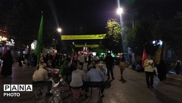 حضور پرشور مردم در اجتماعات «۱۸۲ شب» حسینیه امام خمینی(ره)