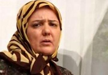 زویا امامی در کنار پسرش آرام می‌گیرد