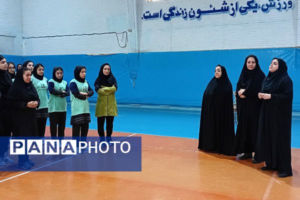 اختتامیه مسابقات والیبال دانش‌آموزان دختر مدارس شهرستان قرچک