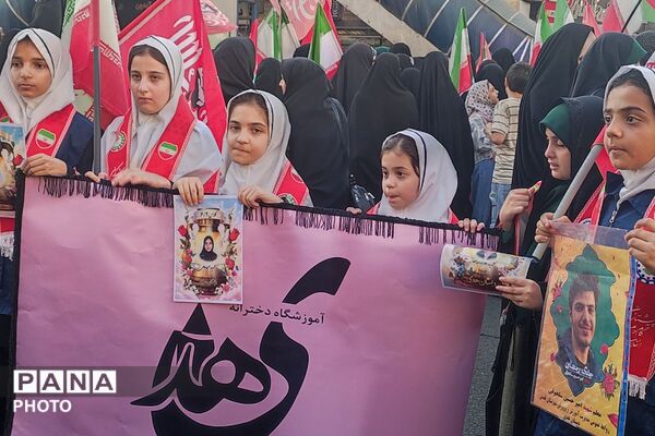 رزمایش ۵۰۰۰هزارنفری جانفدای ایران با نیابت از آقای شهید،با حضور فرهنگیان شهرستان قدس