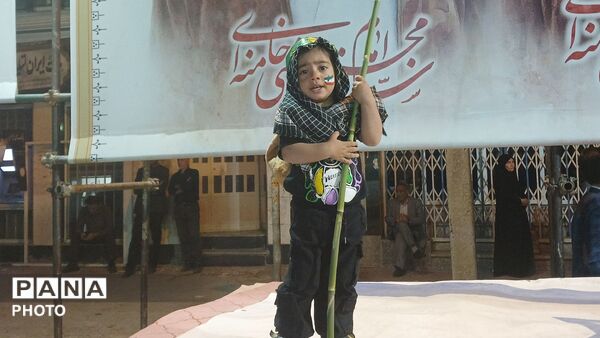 دل‌های عاشق وطن در خرم‌ آباد، وفاداری را به تصویر کشیدند