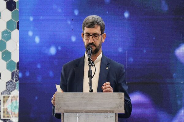 یک خشت هزار امید