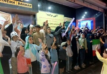 شور و همبستگی دانش‌آموزان ایران در غرفه سازمان دانش‌آموزی
