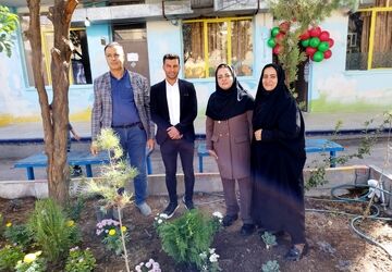 اجرای ویژه برنامه مهر سبز در دبستان هیئت امنایی امید ناحیه ۳