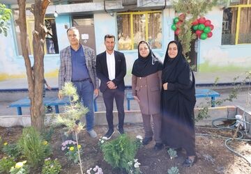 اجرای ویژه برنامه مهر سبز در دبستان هیئت امنایی امید ناحیه ۳