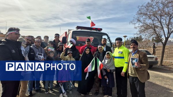 حضور پرشور مردم روستای اسد آباد در راهپیمایی ۲۲ بهمن