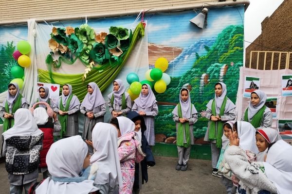 مدارس ورامین در سالروز ولادت حضرت زهرا(س) غرق در شور و جشن 