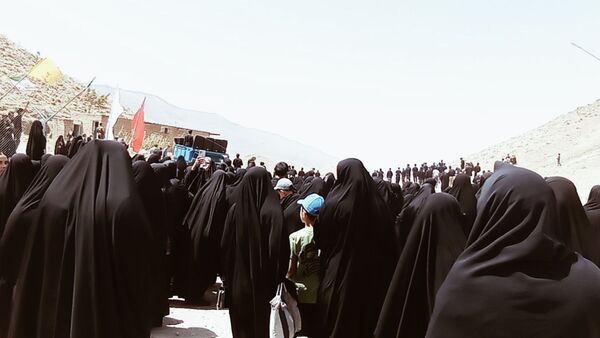 بازماندگان اربعین شهر نسر با راهپیمایی باشکوه یاد شهدای کربلا را گرامی داشتند
