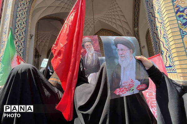 مشهد در سوگ؛ بدرقه باشکوه رهبر شهید انقلاب در جوار بارگاه رضوی
