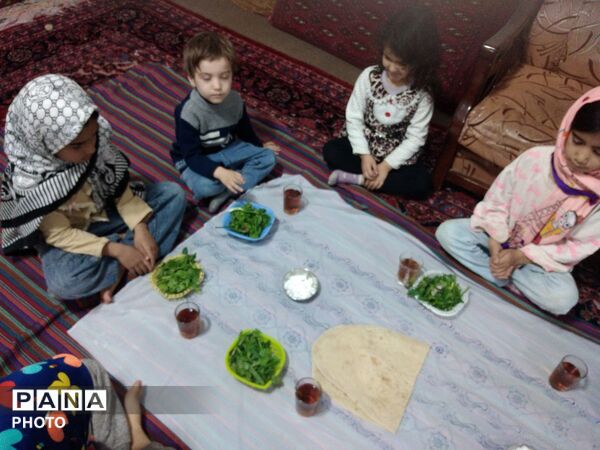 نماز جماعت و افطاری در شب سوم ماه مبارک رمضان  